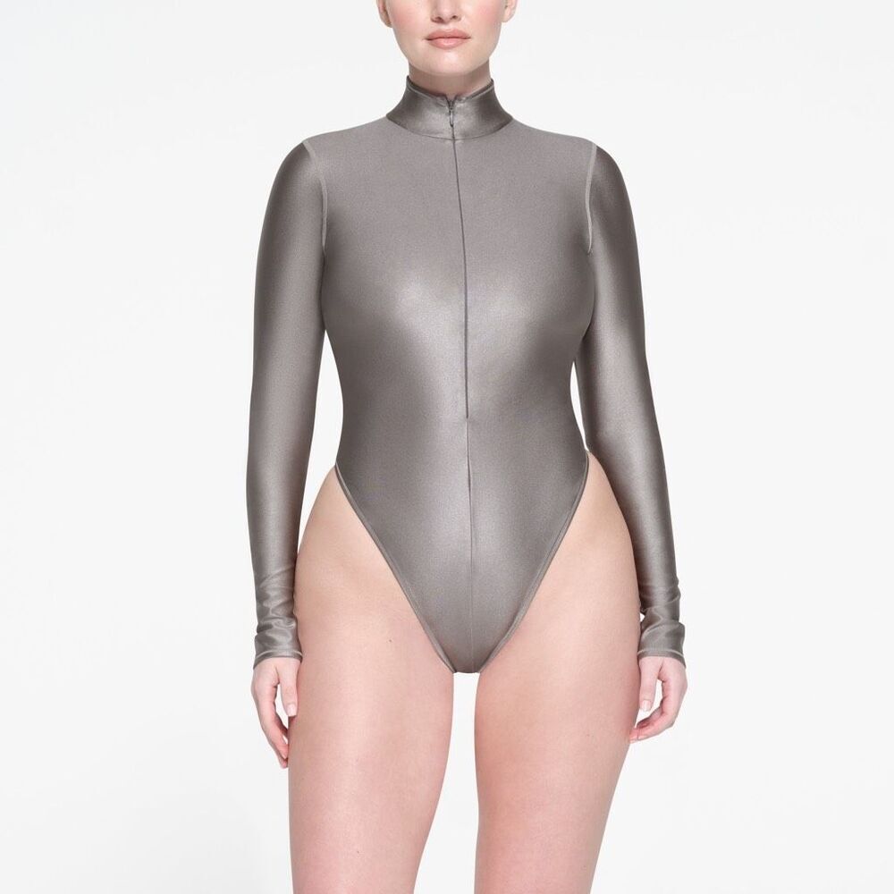 SKIMS Shine Zip Front Long Sleeve Bodysuit Gray Silver Metallic Size Large